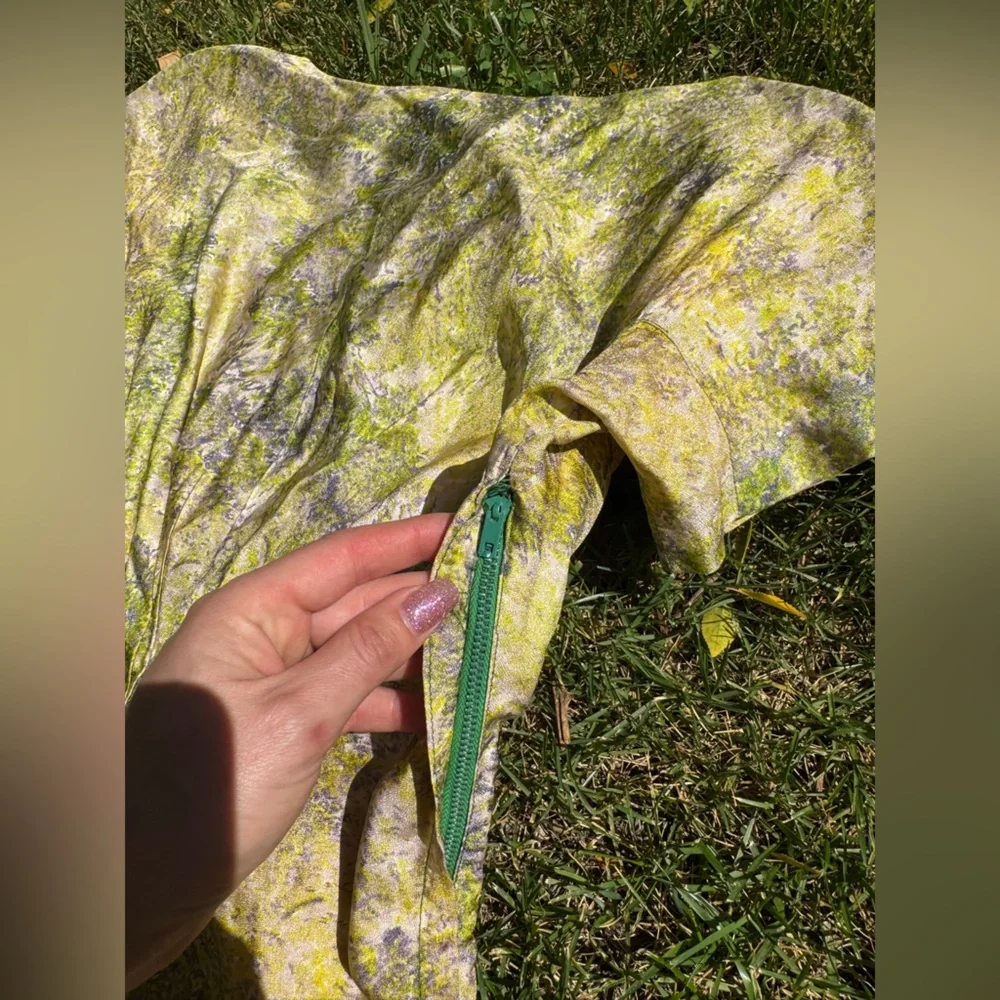 50s Vintage Green Wiggle Dress - Picture 2 of 6